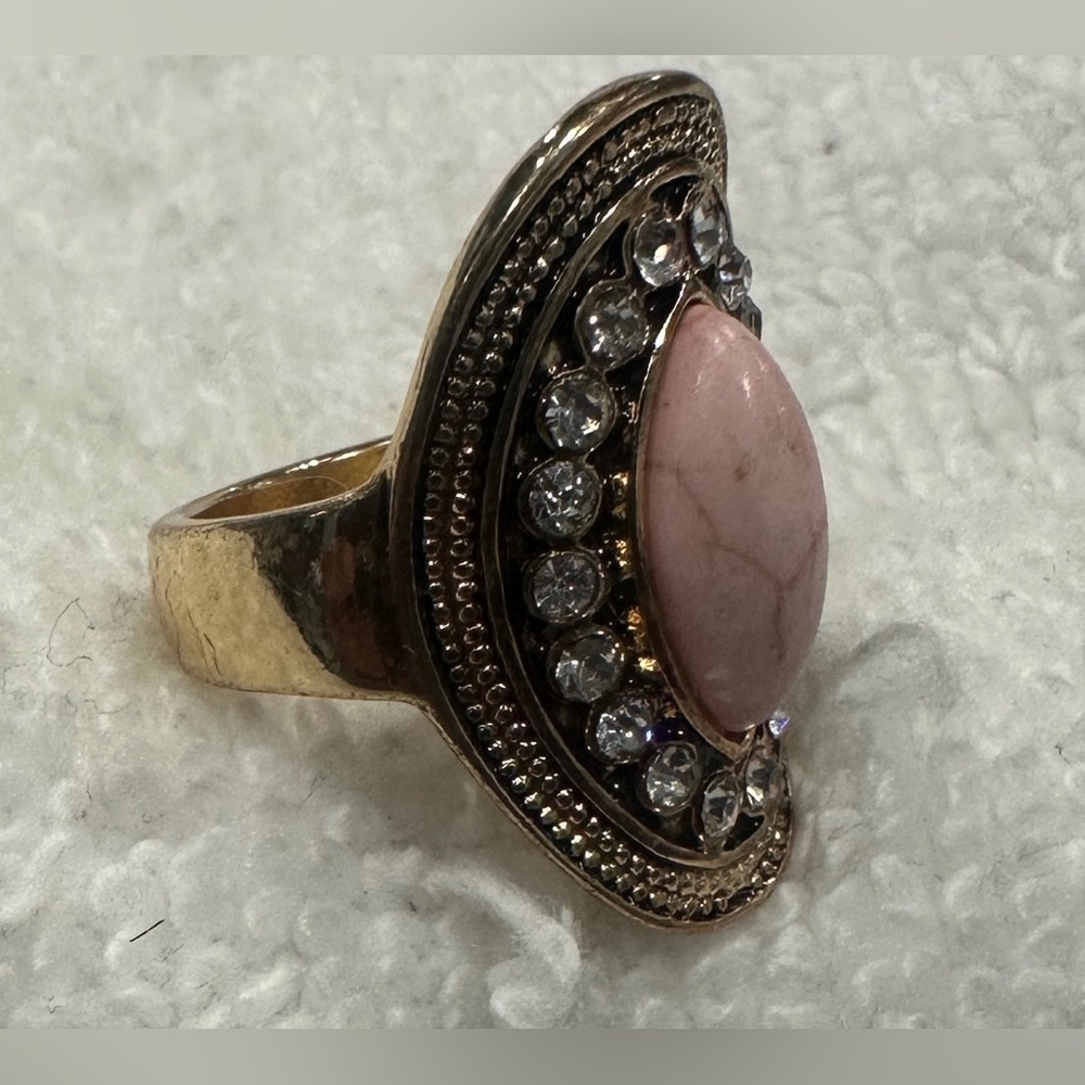 Elegant Pink and Gold Ring